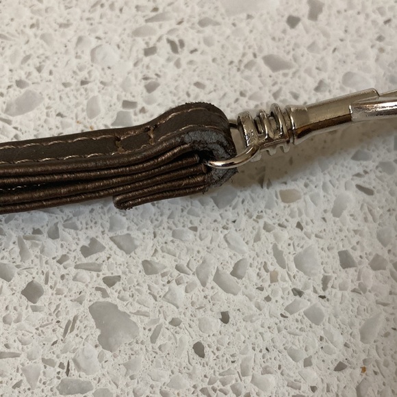 Relic Bronze wristlet/wallet - Picture 5 of 8